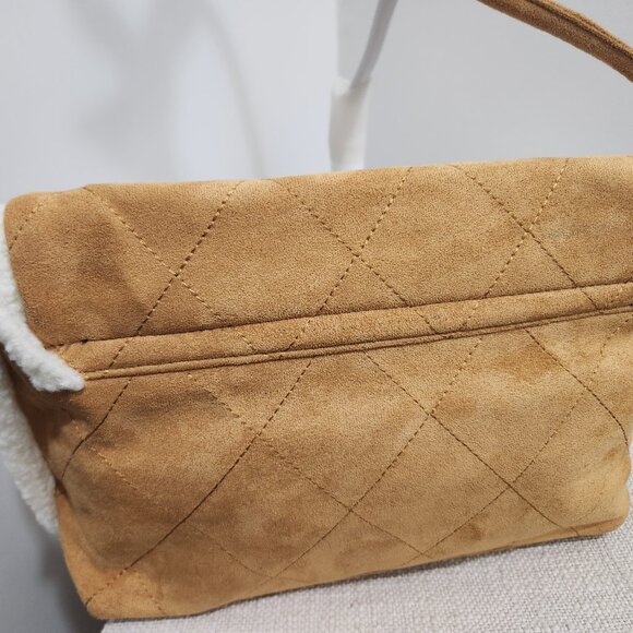 FALL SALE!! Shoulder or crossbody - Picture 2 of 6